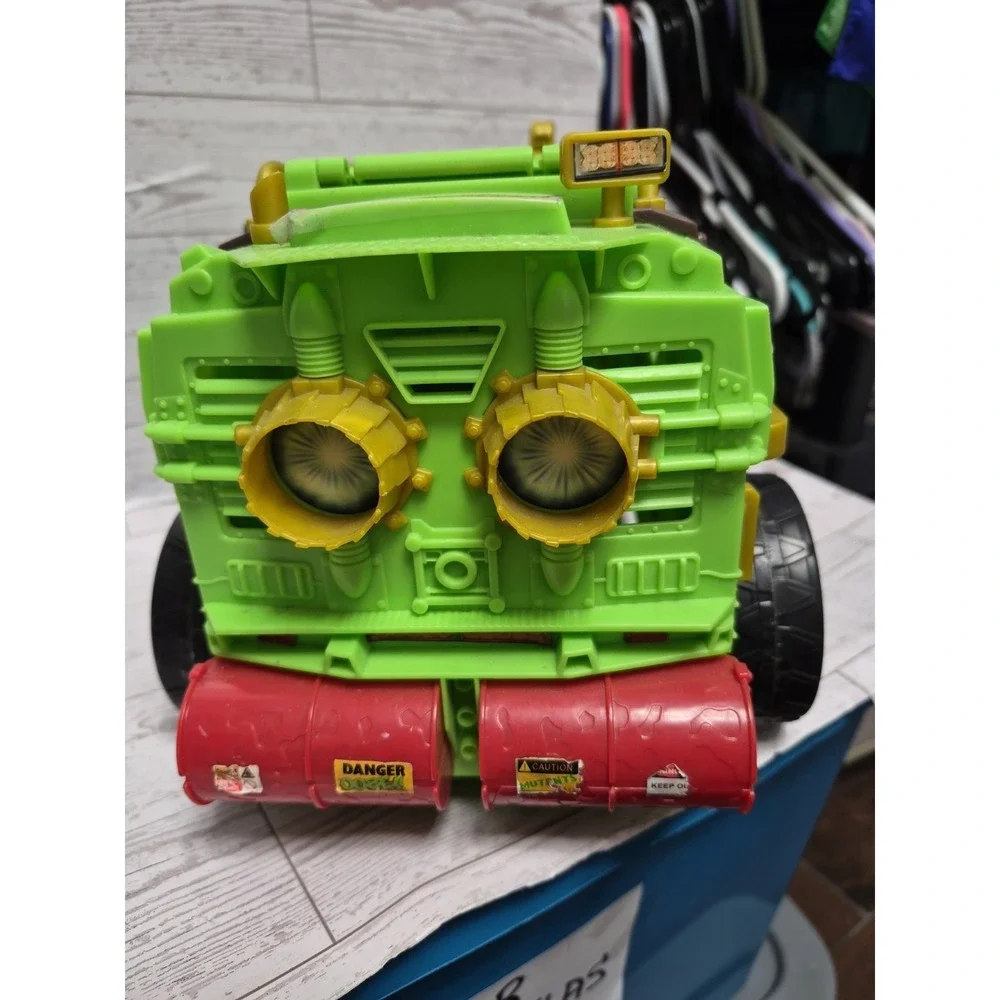 Teenage Mutant Ninja Turtle Command Vehicle